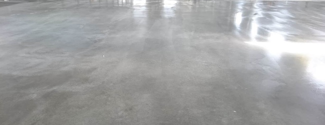 Чем защитить бетонный пол?